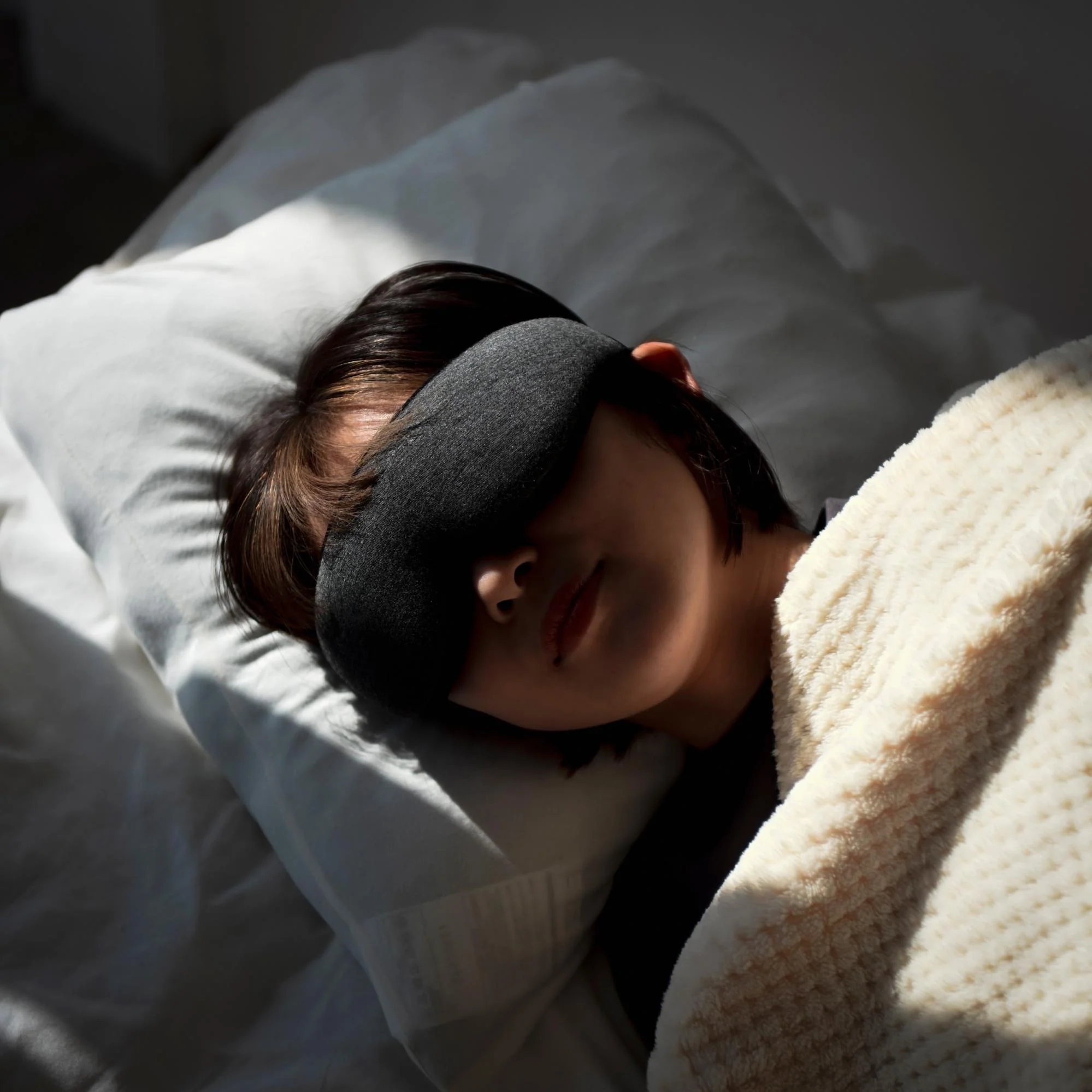Ostrichpillow アイマスク|“あなただけの暗闇”で休息を - Image 5