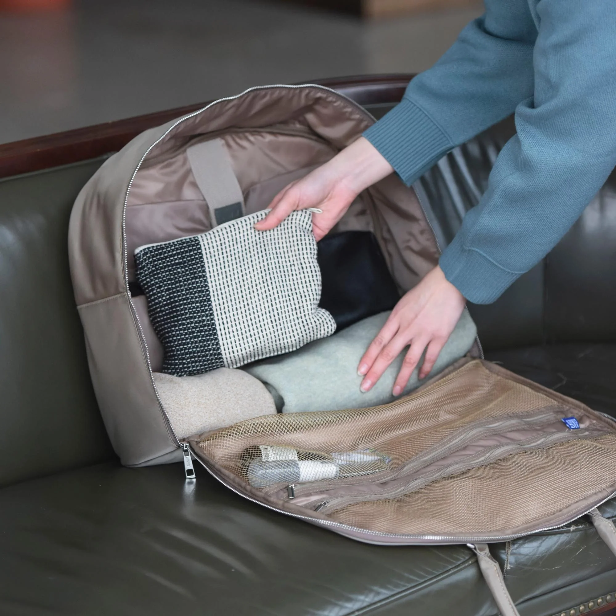 漁網ナイロンウィークエンドボストンバッグ｜軽くてたっぷり入る、2～3泊の旅バッグ - Image 4